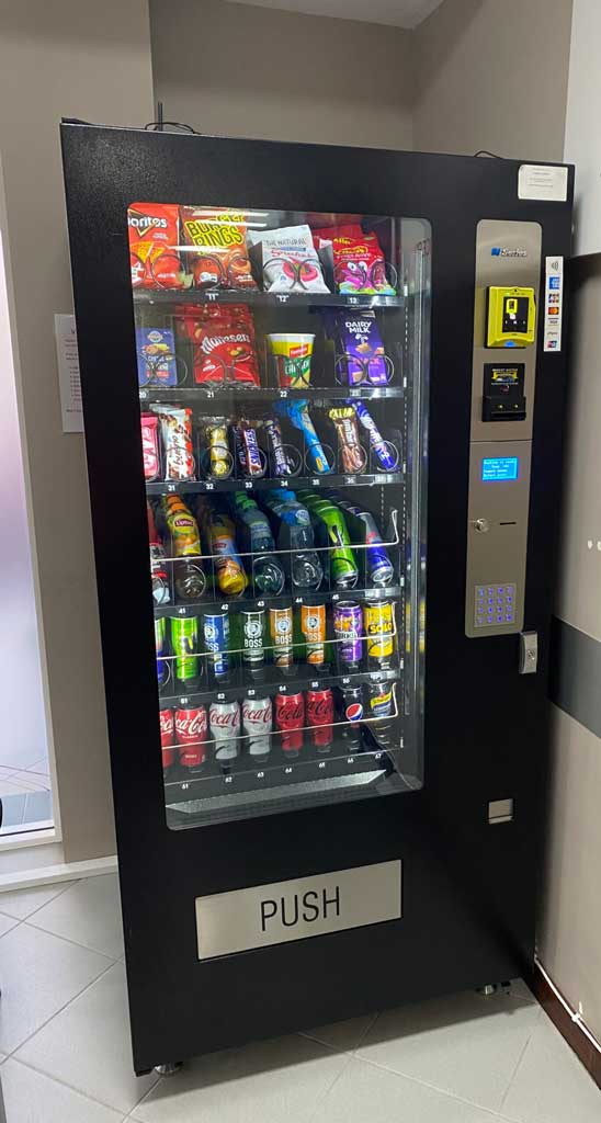 7 Snack & Drink Combo Vending Machines with High profit margin for sale